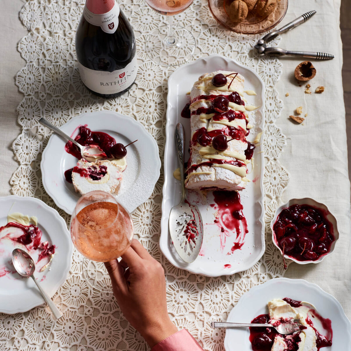 Rose 2018 Roulade Table Setting